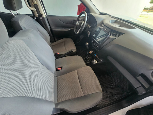 Nissan NP300 2.5 Doble Cabina S Aa Pack Seg Mt