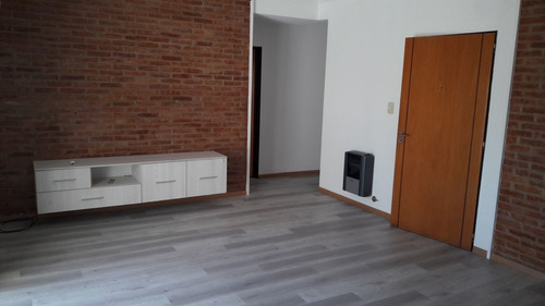 Venta Semipiso 3 Ambientes Con Patio. Patron 6200.