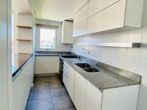 Departamento En Venta En San Isidro - Vias/rolon