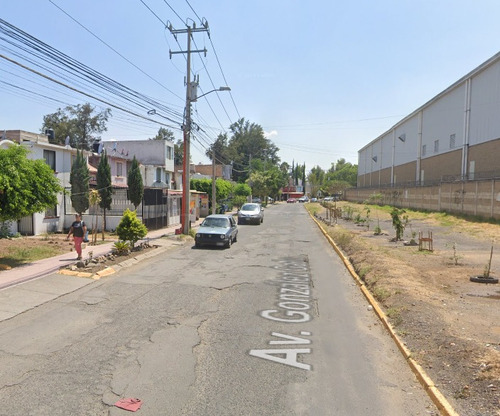 Sk01- Casa En Remate Bancario En C. Prol. Gonzalez Gallo, San Sebastianito, San Pedro Tlaquepaque, Jal. (65% Debajo De Su Valor Comercial)