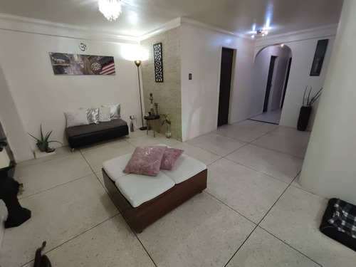 Apartamento En Venta Ubicado En Bello Monte, El Recreo.
