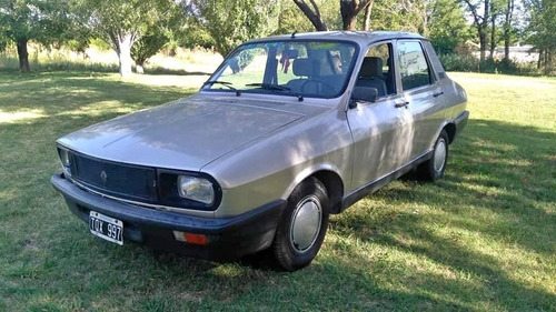 Renault 12