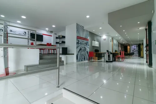 Local En Arriendo/venta En Chico Norte Ii. Cod V1103006
