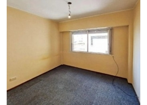 Venta Departamento De 2 Amb. Zona Comercial Apto Credito