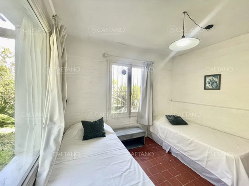 Venta Casa 5 Dormitorios. Montoya, La Barra.
