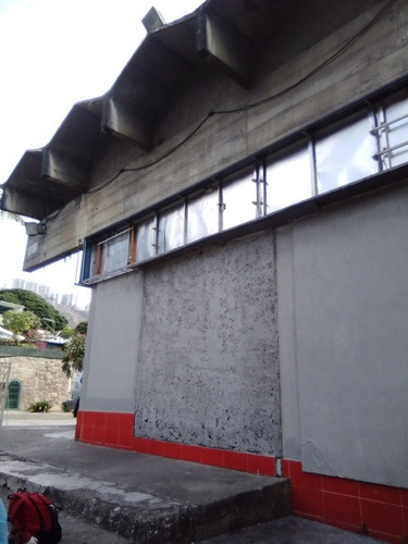 Imagen 3 de 16 de . Solo Venta. Local Comercial Nivel Calle C.c. Vista Alegre 180 M2.