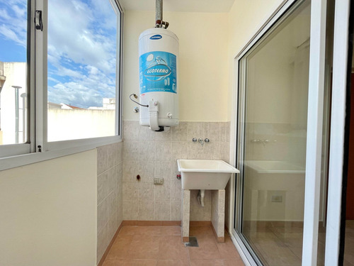 Imagen 24 de 26 de Venta De Depto 2 Amb. V. Luro C/ Lavadero Y Balcon