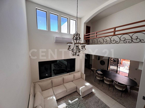Casa En Venta En Las Quintas