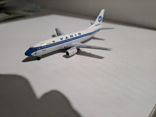 Miniatura Avião B737-300 Varig Aeroclassics 1/400 S/cxa Ler! Branco (Usado)