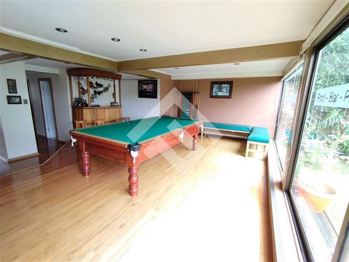 Casa En Venta Los Almendros, Reñaca, 5d Y 4b, Viña Del Mar