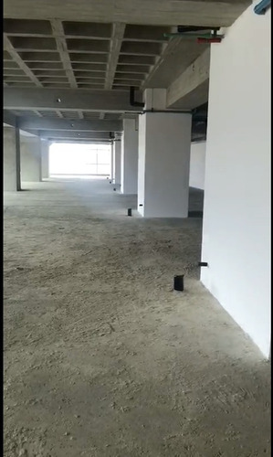 Oficina En Alquiler Las Mercedes 804 M2
