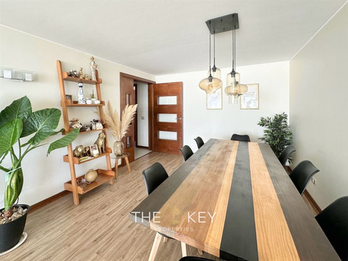 Departamento En Venta De 4 Dorm. En Concón