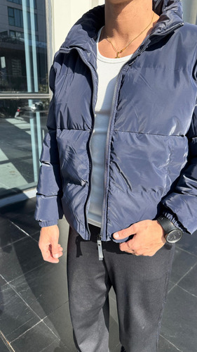 Campera Feel Good Puffer Azul Satinada Inflable Hombre