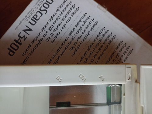 Canon Canoscan N340p Scanner - En Caja Original - Impecable! Gris (Usado)