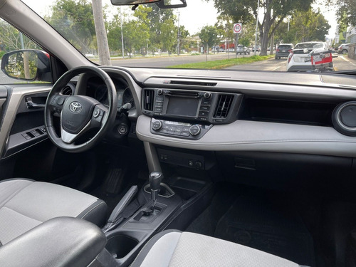 Imagen 14 de 15 de Toyota Rav4 Xle 2017