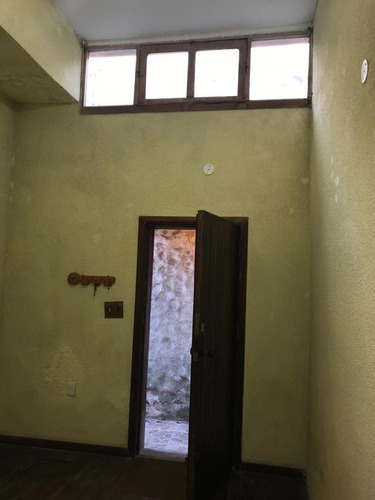 Imagen 2 de 14 de Casa La Blanqueada Bajo Precio. Oyen Ofertas