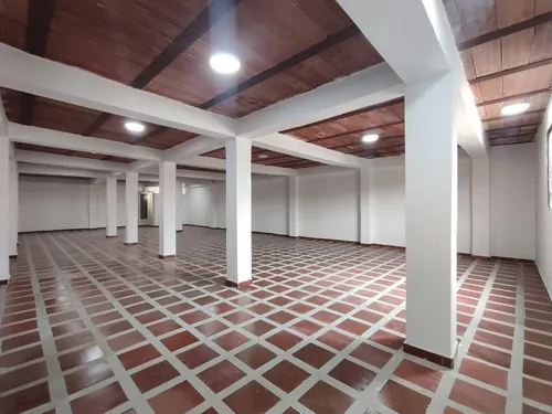 Local En Arriendo En El Contento. Cod A30829