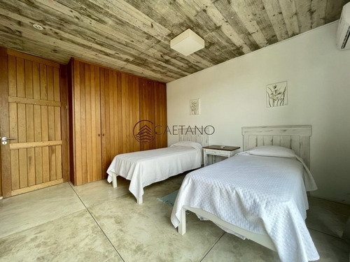 Hermosa Casa En Primera Linea !!!- Ref: 2675