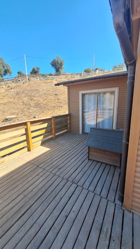 Amplio Terreno Con Acogerdora Cabaña Y Piscina