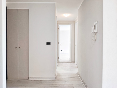 Edificio Av. Lo Ovalle (1 Est. 1 Bod.) Vista Norte Piso 4
