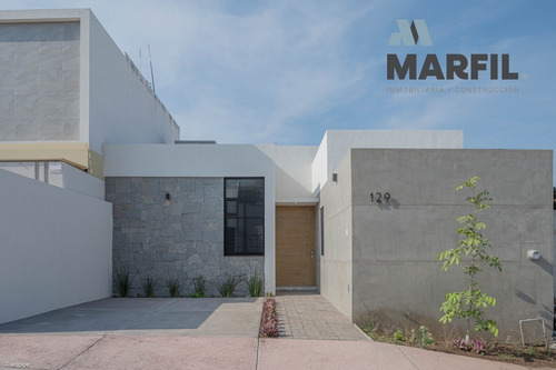Casa En Venta De 1 Planta 2 Recámaras En Residencial Valle Verde Norte Colima