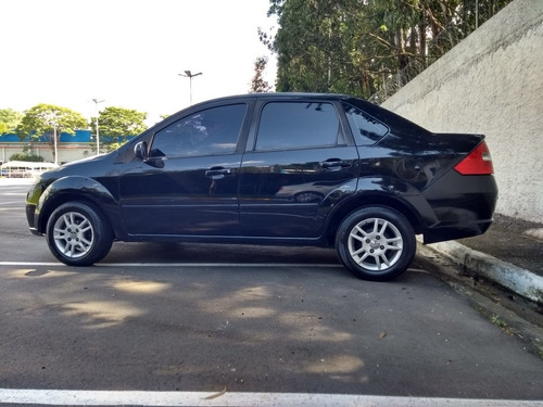 Ford Fiesta Sedan Rocam