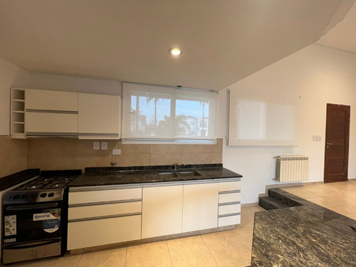 Funes. Venta. Funes Hills Cadaques. 3 Dormitorios. Suite. Piscina. Bv. Principal. 1 Planta.