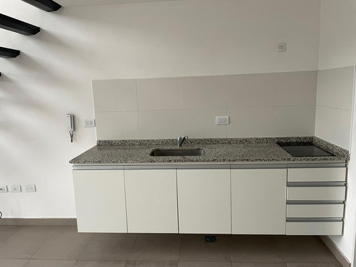 Imagen 3 de 13 de Departamento Loft 40 M2 Con Balcón Y Cochera - Moreno Sur