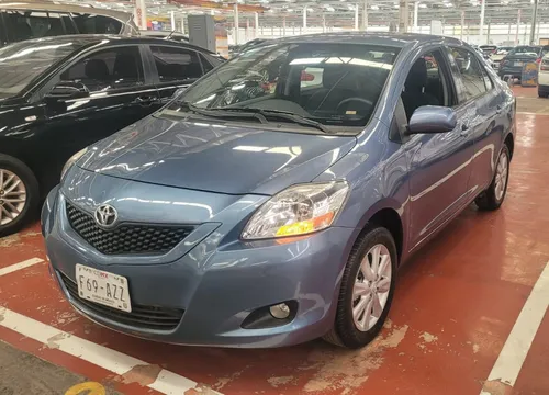 Toyota Yaris 1.5 Premium Sedan At
