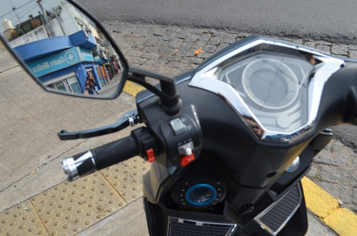 Imagen 14 de 15 de Scooter Electrico Moto Patentada Hawk Usada Litio Ultima