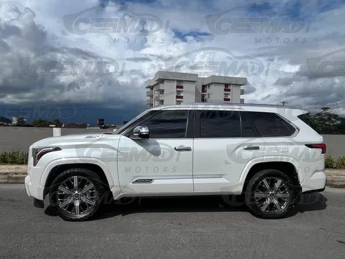 Toyota Sequoia 3.5 V6 Capstone