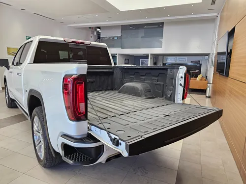 GMC Sierra 6.2 Denali Dvd At