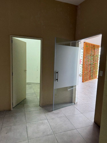 Financiado - Local / Oficina Segundo Piso Verdi 57/ 95 M²