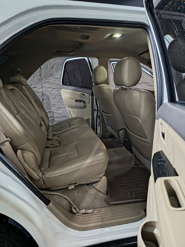 Toyota Fortuner 2012 4x4