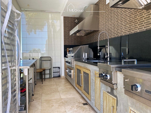 Imagen 8 de 21 de M&l Group, Vende Moderna Y Amplia Casa En Villa Antillana
