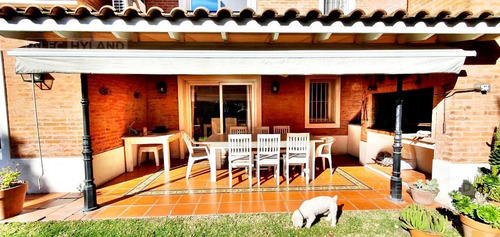 Imagen 20 de 30 de Casa 6 Ambientes En Venta - Las Lomas-beccar