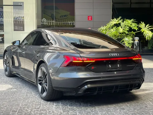 Audi E-tron rs e-tron
