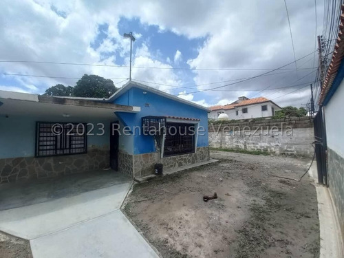 Deisim24-5241 Casa Para Ser Terminada Y Remodelada A Su Gusto Con Amplio Terreno En Casco Central De Naguanagua