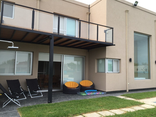 Imagen 3 de 30 de Cardales Forever Alquiler Vacacional Casa En Country Cardales Village 4 Hab.hasta 8 Pers. Pileta Climatizada Wifi Gym Tenis Plaza