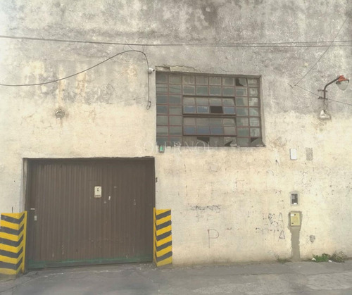 Imagen 7 de 8 de Venta Cochera Cubierta Centro Avellaneda - Oportunidad