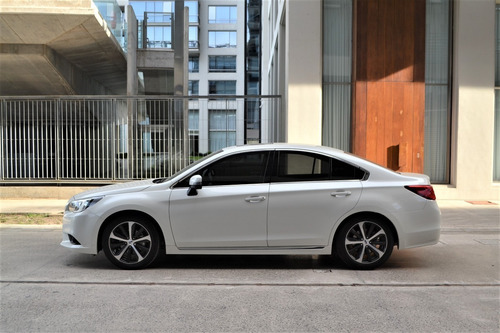 Subaru Legacy 2.5 Limited 2017