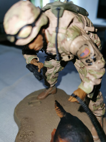 Air Force Security Forces K-9 Handler - Military Series 3 (Usado)