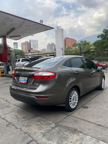 Ford Fiesta Titanium 2015