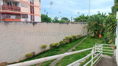 Yoselin Cabesas En Vende Apartamento En Los Jabillos Agua Viva 25-21594 Yc