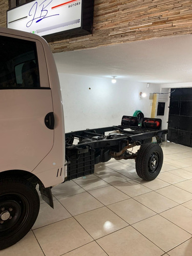 Imagem 4 de 7 de Hyundai Hr 2.5 Crdi Longo Sem Cacamba