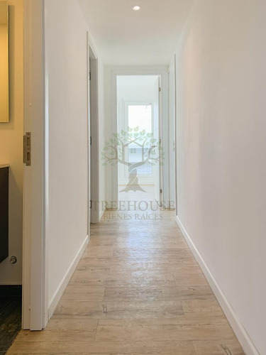 Venta Con Renta De Apartamento 2 Dormitorios Con Patio, Terraza, Gge Y Box En Malvín