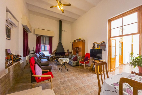 Imagen 6 de 23 de Oportunidad! Venta Casa En La Comercial - 3 Dormitorios - 2 Baños - Cómoda, Iluminada Y Segura!