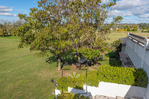 Venta Lote De 2074 Mts - Barrio Everlinks - Frente Al Golf - Excelente Ubicacion