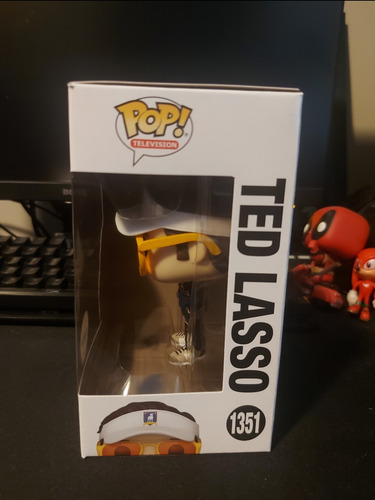 Funko Pop Ted Lasso Chase 1351 Television (Usado)
