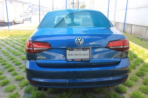 Imagen 5 de 15 de Volkswagen Jetta Trendline Aut Azul 2017